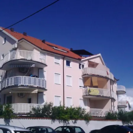 Little Castle * Vodice